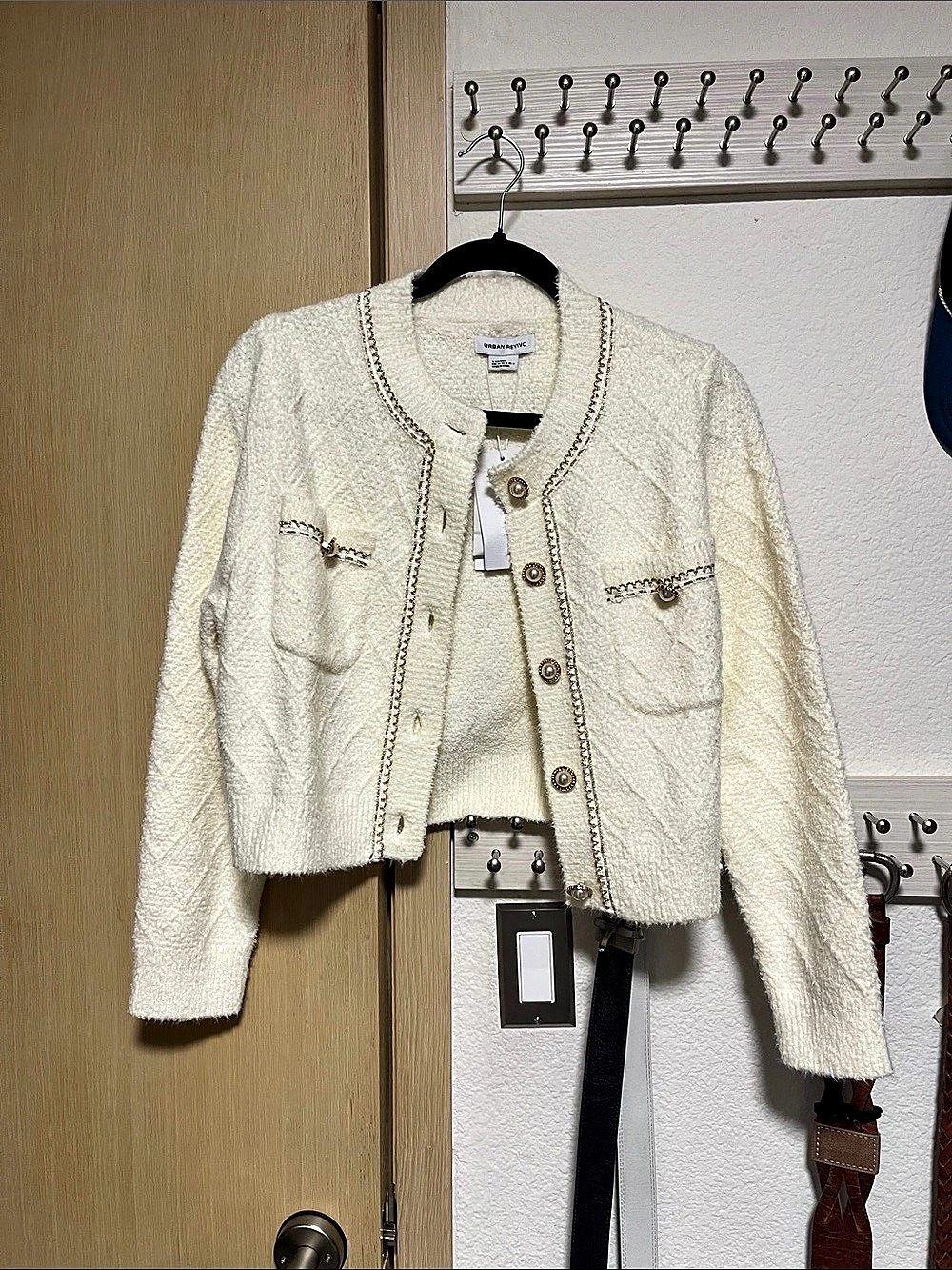 Urban Revivo Cream Boucle Cropped Jacket Size Small NWT